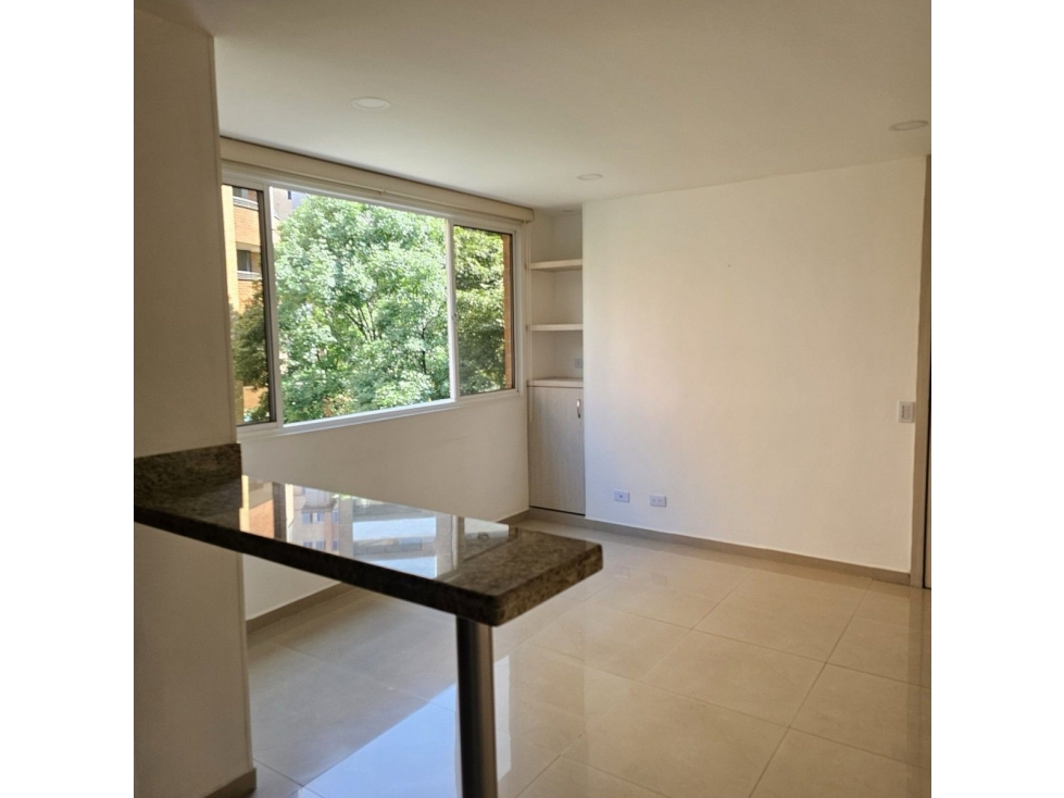 APARTAMENTO MODERNO EN ARRIENDO LAURELES — foto 3