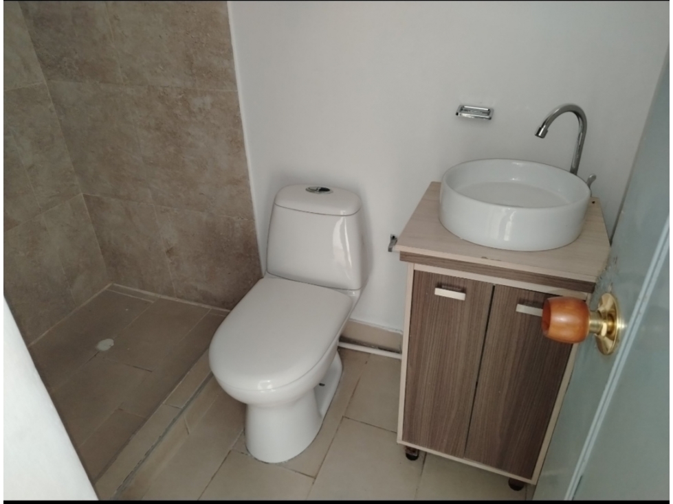 APARTAMENTO EN ARRIENDO SECTOR MANRIQUE — foto 4