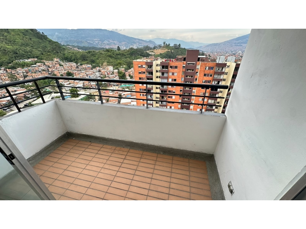 ARRIENDO APARTAMENTO SECTOR LOMA LOS BERNAL - 3