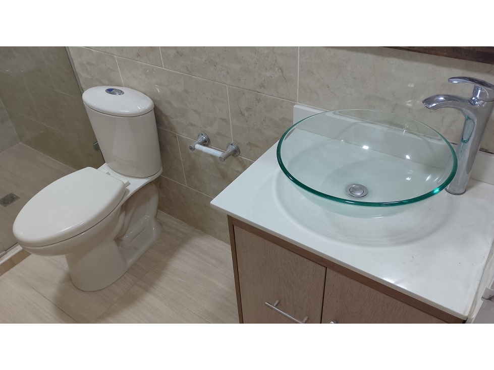 ARRIENDO APARTAMENTO REMODELADO DUPLEX — foto 4
