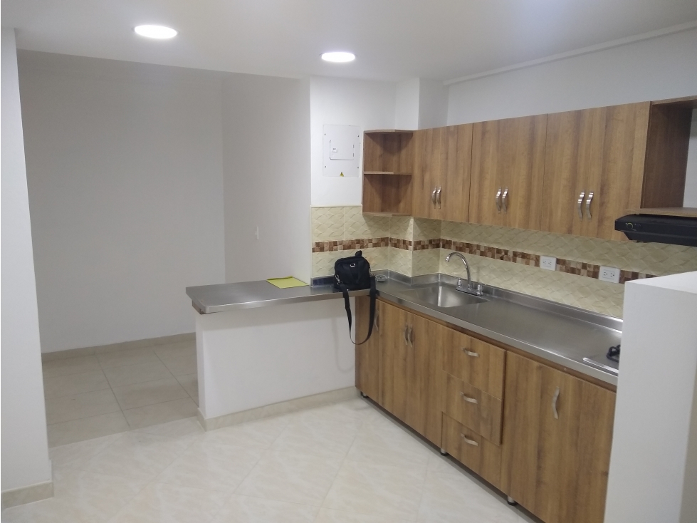 EXCELENTE APARTAMENTO EN ARRIENDO SECTOR SIMON BOLIVAR — foto 3