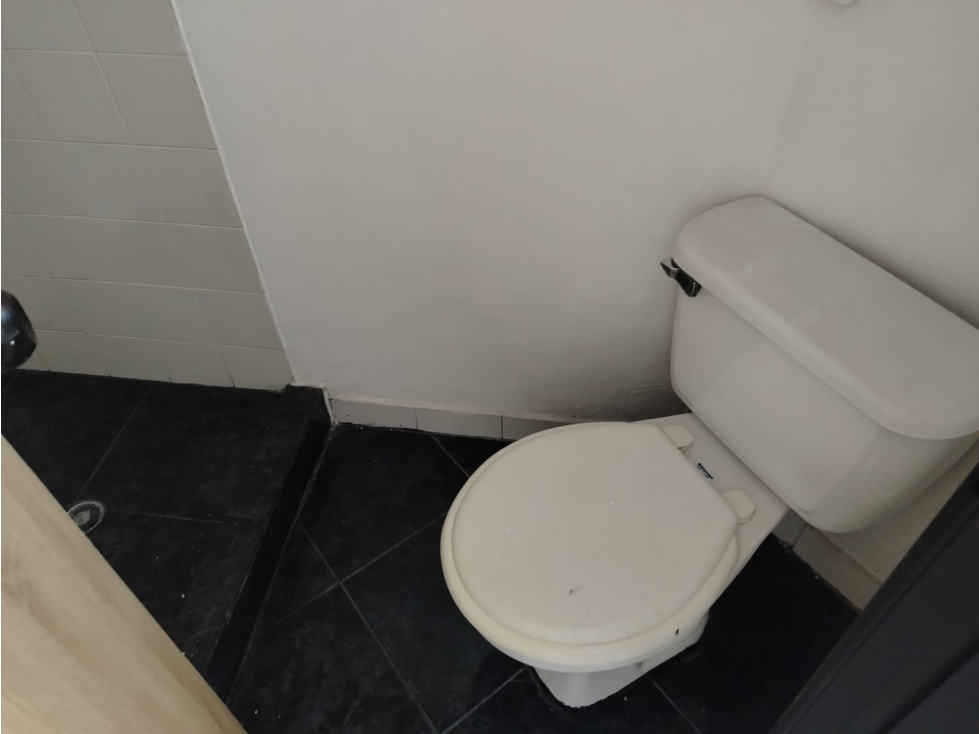 EXCELENTE APARTAMENTO EN ARRIENDO SECTOR LAURELES NOGAL — foto 5
