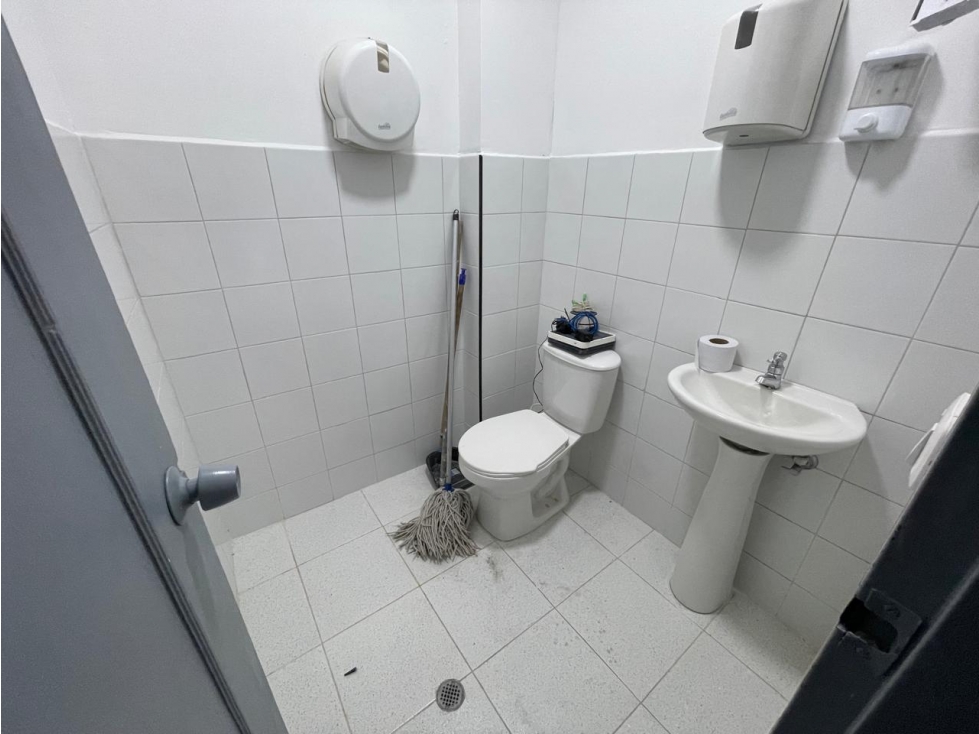 LOCAL EN ARRIENDO SECTOR ROSALES - 6