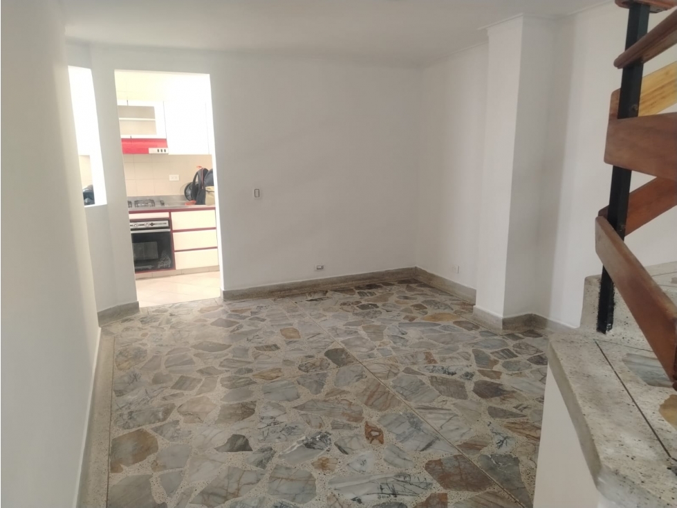 APARTAMENTO DÚPLEX EN ARRIENDO SECTOR SIMÓN BOLÍVAR — foto 4