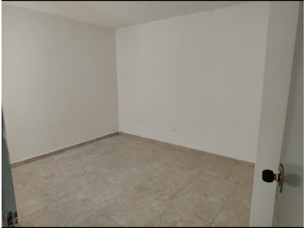 APARTAMENTO EN ARRIENDO SECTOR MANRIQUE — foto 5