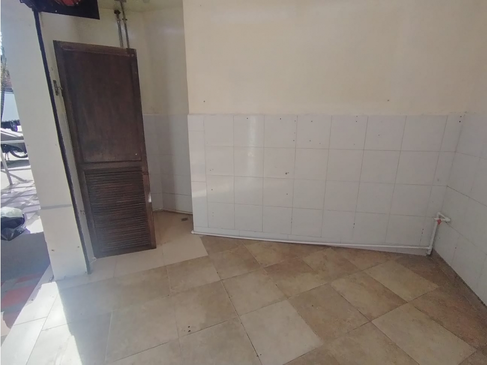 LOCAL COMERCIAL EN ARRIENDO BELÉN LA GLORIA - 5