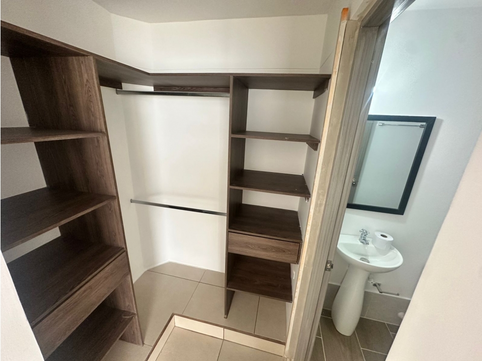 APARTAMENTO EN ARRIENDO SECTOR LAURELES CERCA AL PRIMER PARQURE — foto 6