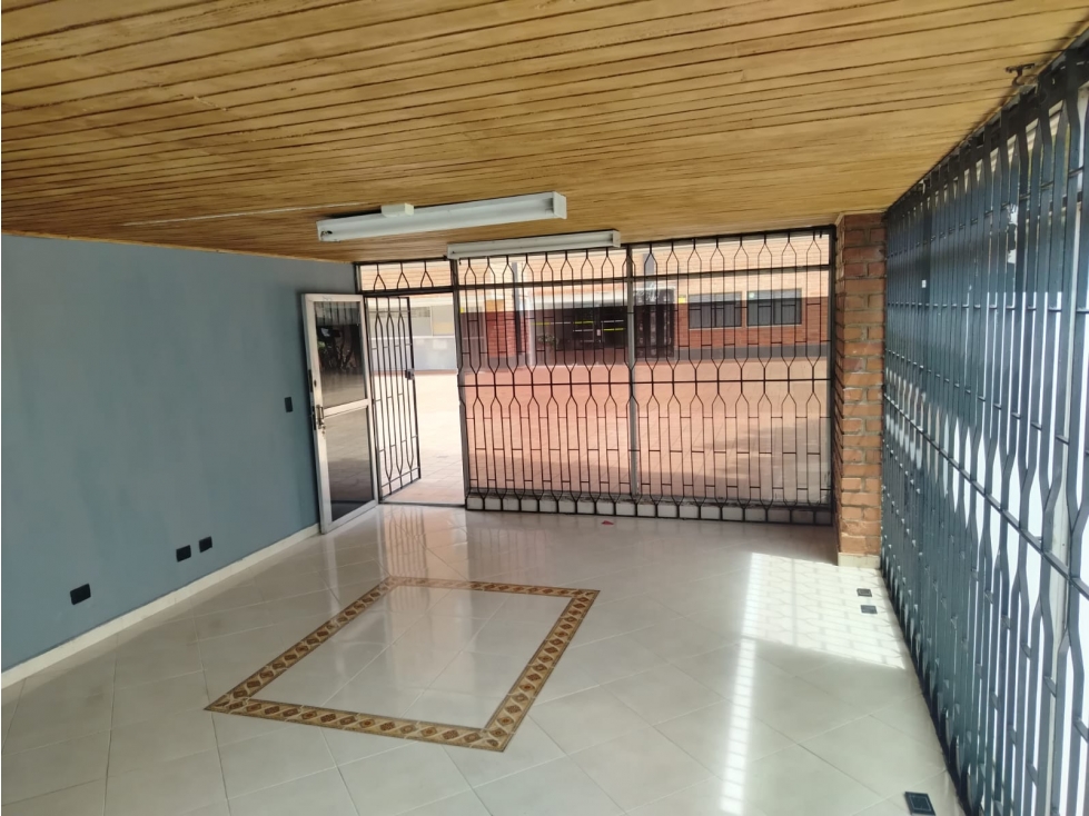 ARRIENDO LOCAL EN TORRES DEL RIO EN CONQUISTADORES