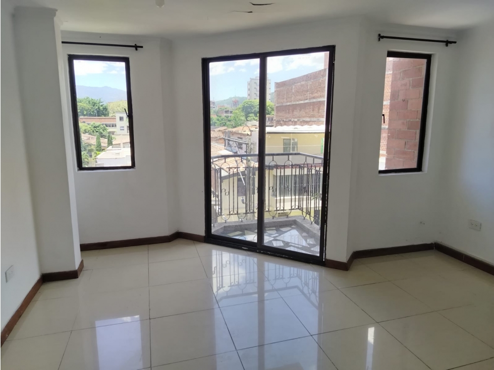 EXCELENTE APARTAMENTO EN ARRIENDO SECTOR LAURELES NOGAL — foto 2