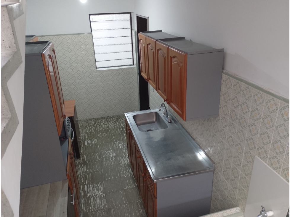 ARRIENDO CASA DE 6 ALCOBAS DE 170 METROS MAS TERRAZA DE 150 MTS — foto 5