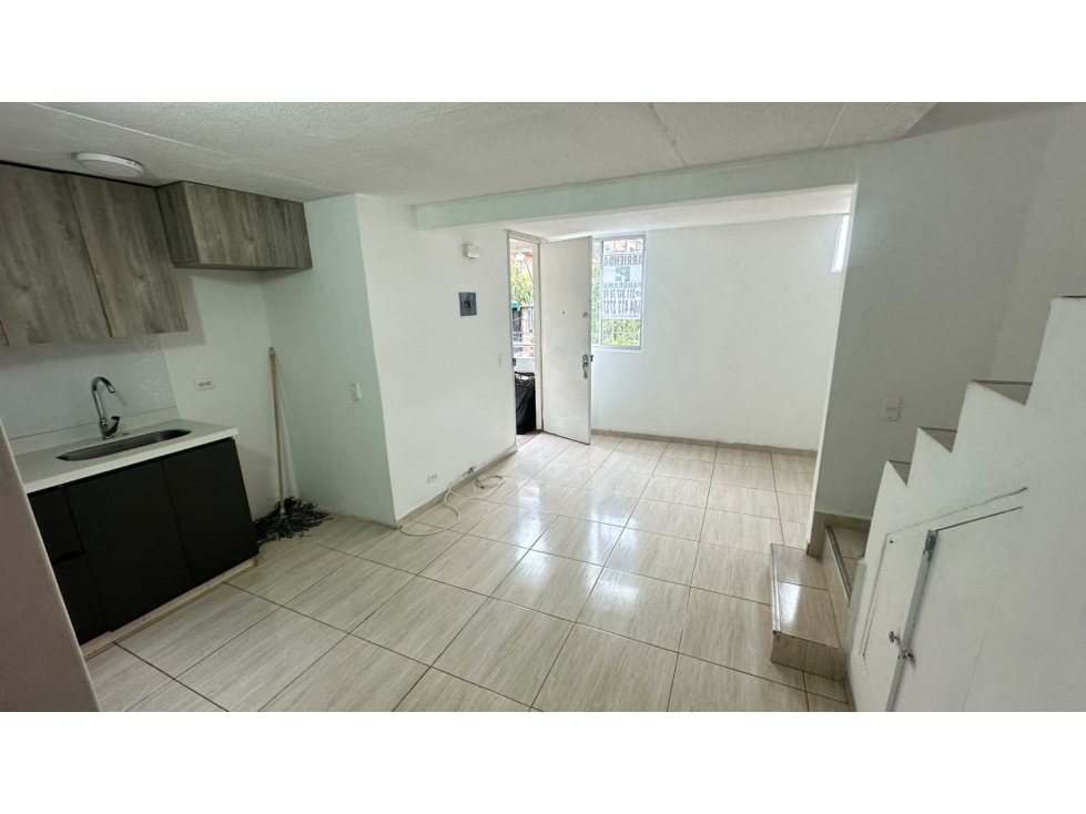 ARRIENDO APARTAMENTO SECTOR CALASANZ PARTE ALTA — foto 4