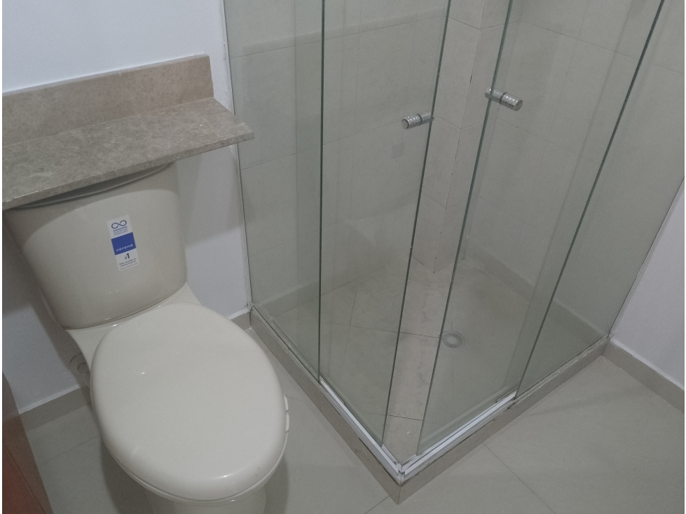 ARRIENDO APARTAESTUDIO OCTAVO PISO CON ASCENSOR — foto 6