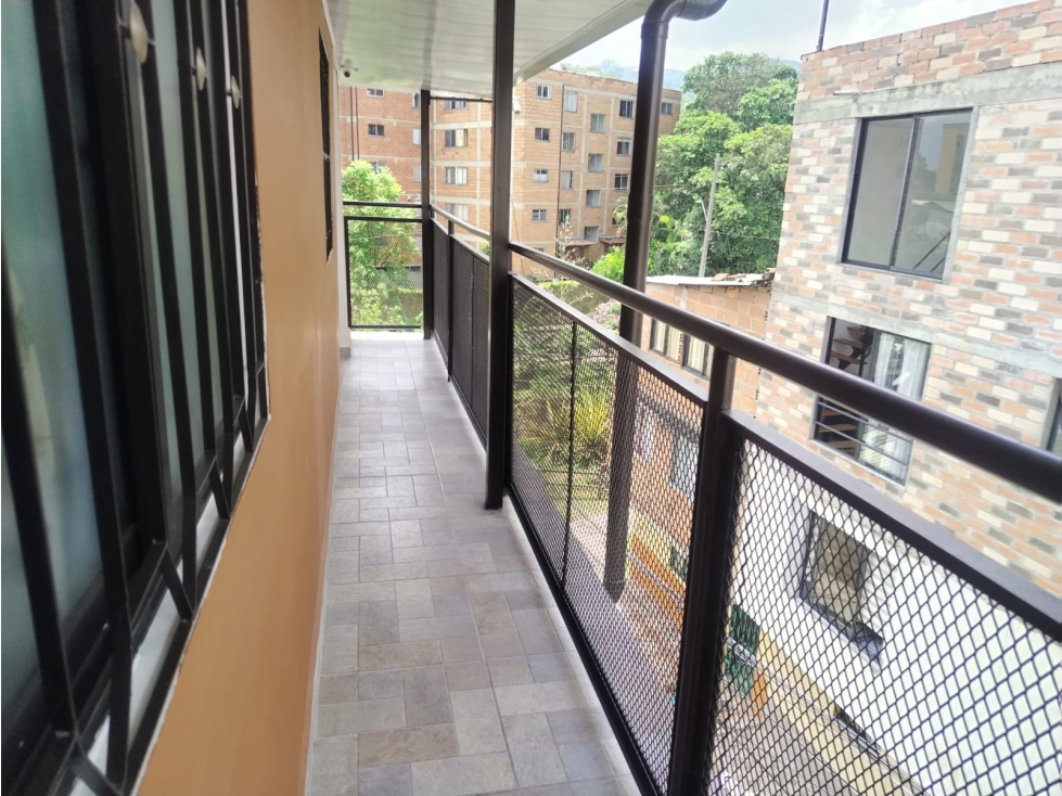 APARTAESTUDIO TIPO LOFT EN ARRIENDO BELÉN LAS MERCEDES