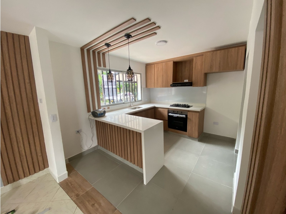 SE ARRIENDA CASA LA FLORESTA — foto 2