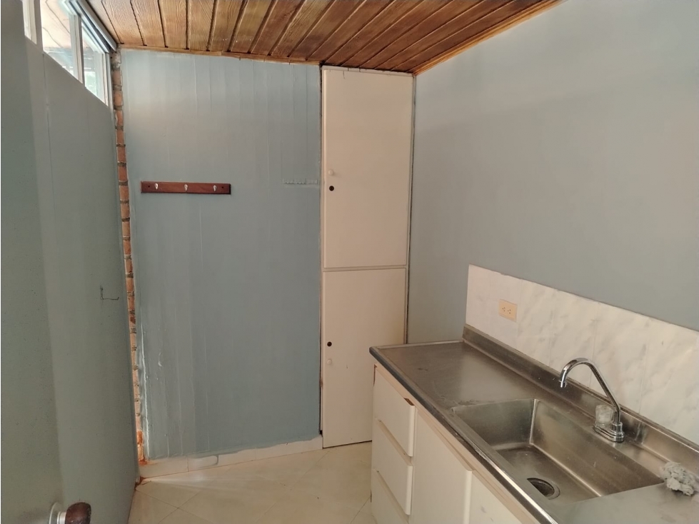 ARRIENDO LOCAL EN TORRES DEL RIO EN CONQUISTADORES — foto 6
