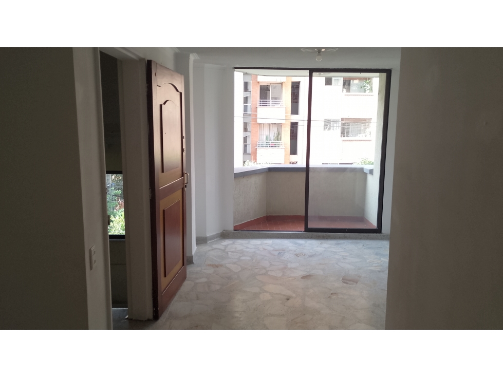 ARRIENDO APARTAMENTO CERCA ALA PONTIFICIE BOLIVARIANA — foto 5