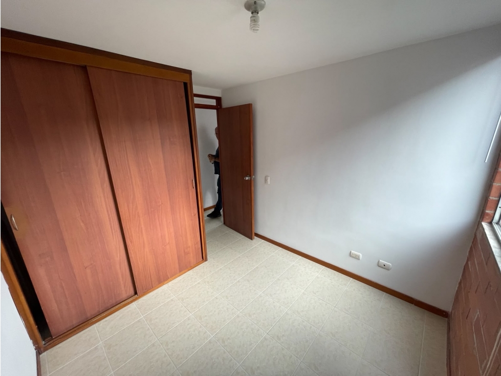 APARTAMENTO EN ARRIENDO SECTOR LA MOTA — foto 5