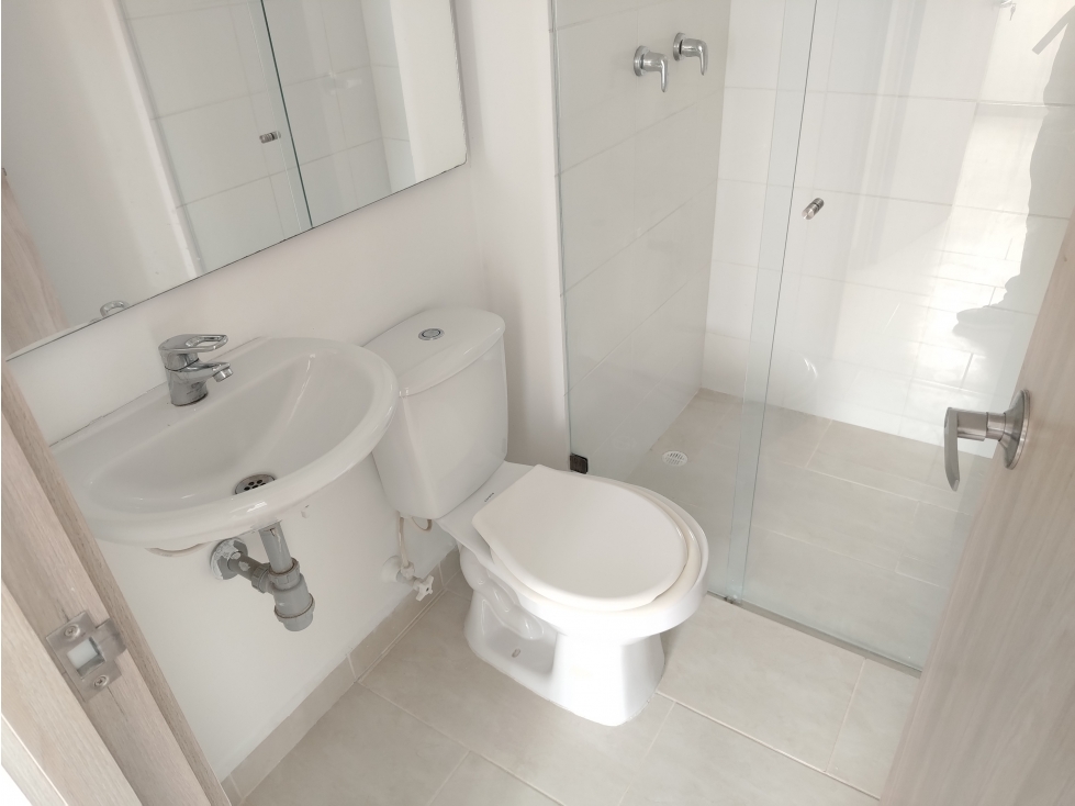 EXCELENTE APARTAMENTO EN ARRIENDO SECTOR CALASANZ — foto 6