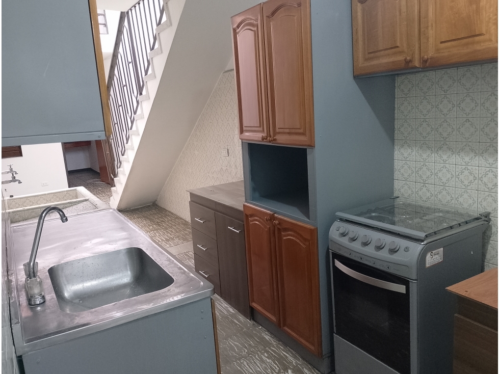 ARRIENDO CASA DE 6 ALCOBAS DE 170 METROS MAS TERRAZA DE 150 MTS — foto 6
