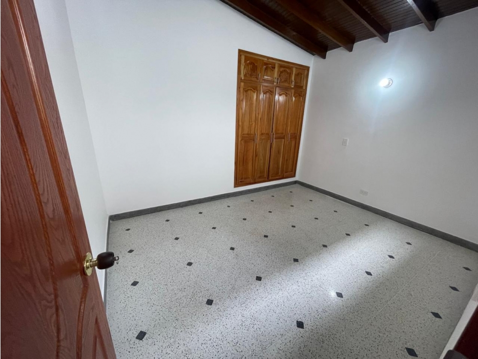 APARTAMENTO EN ARRIENDO SECTOR SIMON BOLIVAR — foto 4