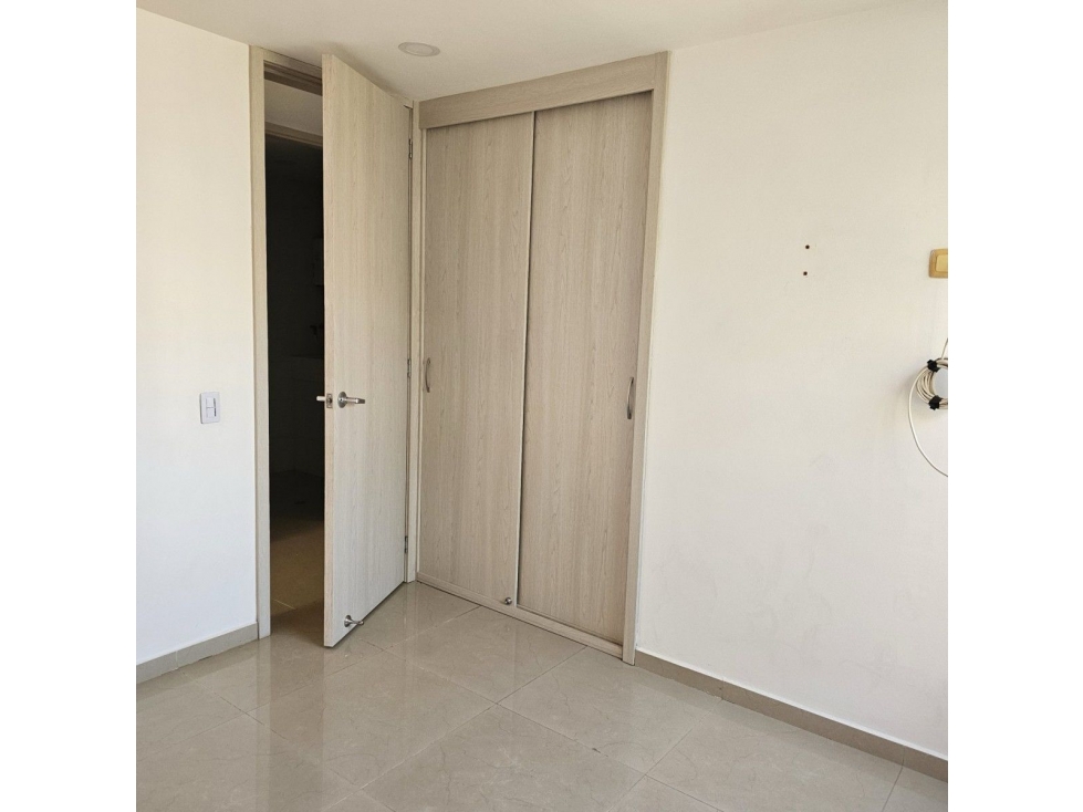 APARTAMENTO MODERNO EN ARRIENDO LAURELES — foto 6
