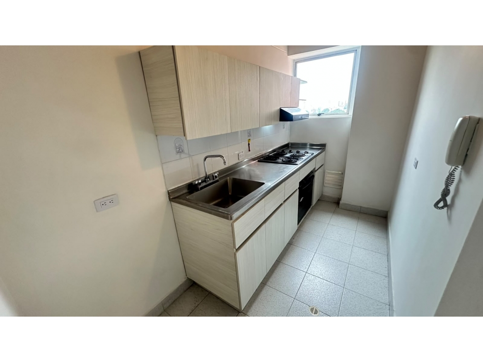 ARRIENDO APARTAMENTO CERCA A LA ESTACION FLORESTA