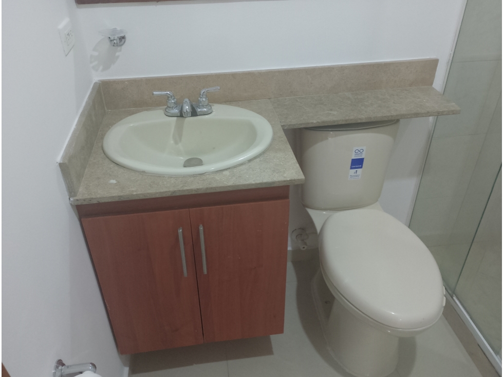 ARRIENDO APARTAESTUDIO OCTAVO PISO CON ASCENSOR — foto 5