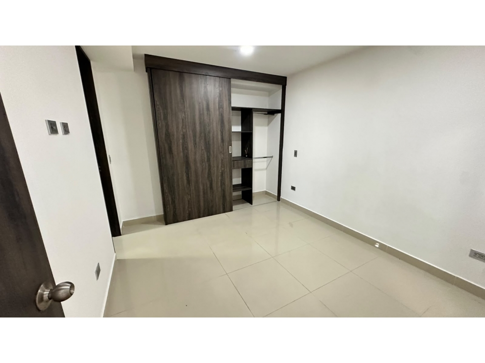 ARRIENDO APARTAMENTO SECTOR SIMON BOLIVAR — foto 6