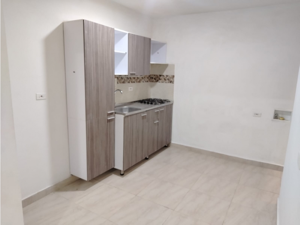 APARTAMENTO EN ARRIENDO SECTOR ARANJUEZ - 3