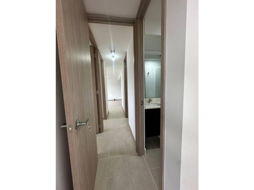 Apartamento para estremar en arriendo sector Calasanz — foto 4
