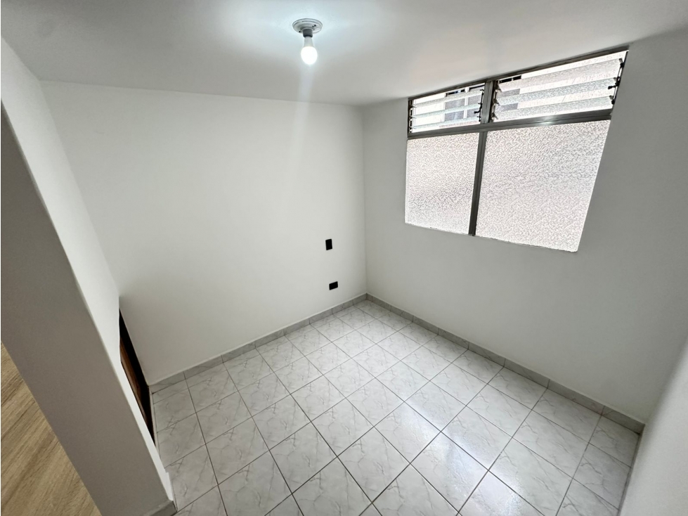 SE ARRIENDA APTO SECTOR LAURELES — foto 6