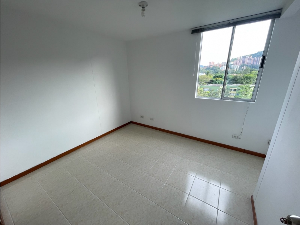 APARTAMENTO EN ARRIENDO SECTOR LA MOTA — foto 6