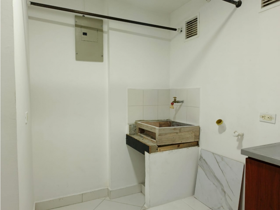 APARTAMENTO EN ARRIENDO CALASANZ PARTE ALTA — foto 5