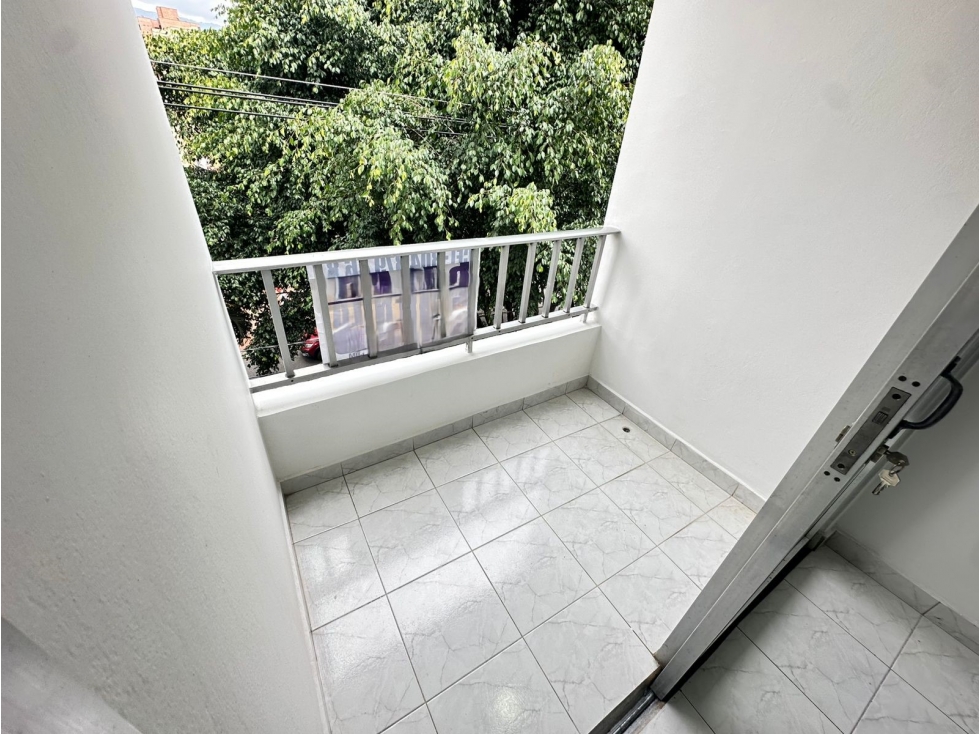SE ARRIENDA APTO SECTOR LAURELES — foto 4