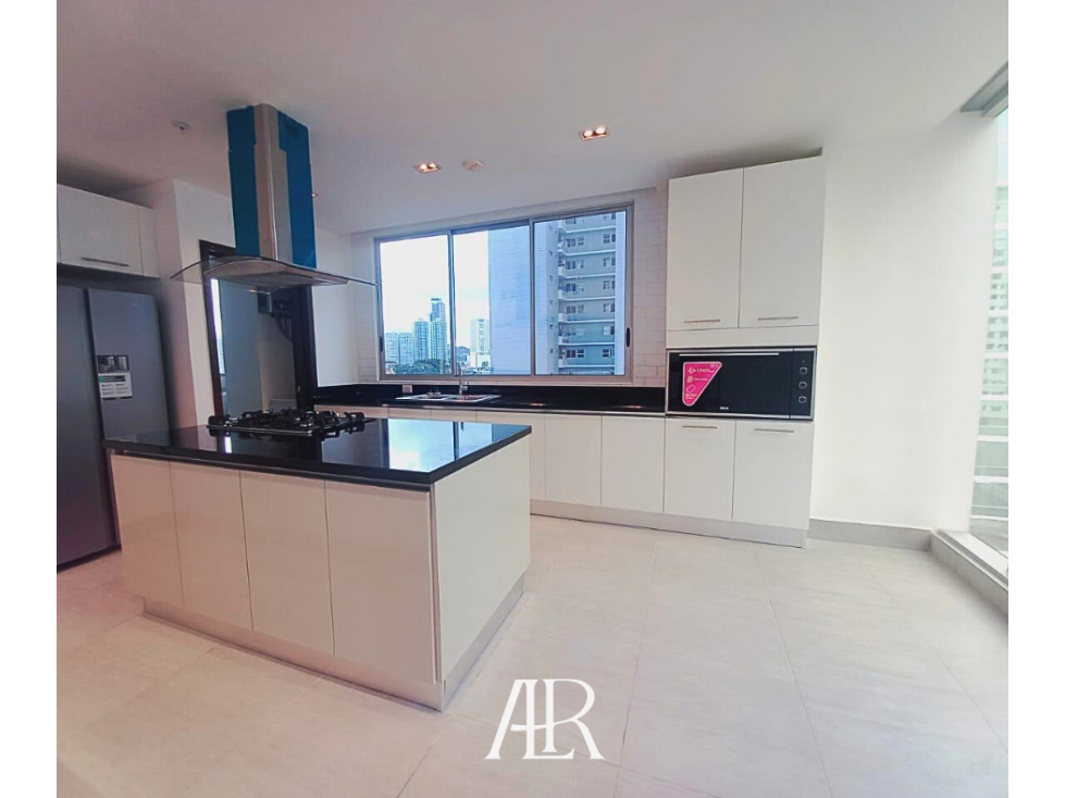 Vendo apartamento con Línea Blanca, PH Jade en San Francisco.