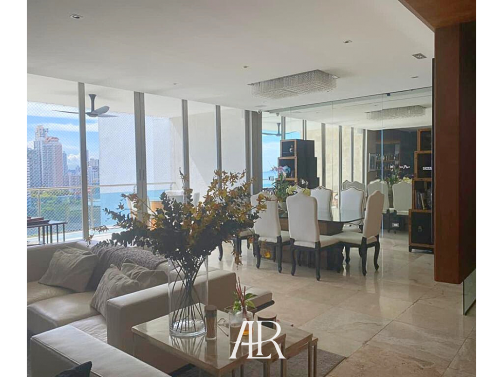 Vendo Apartamento en Punta Pacífica, P. H. Aqualina
