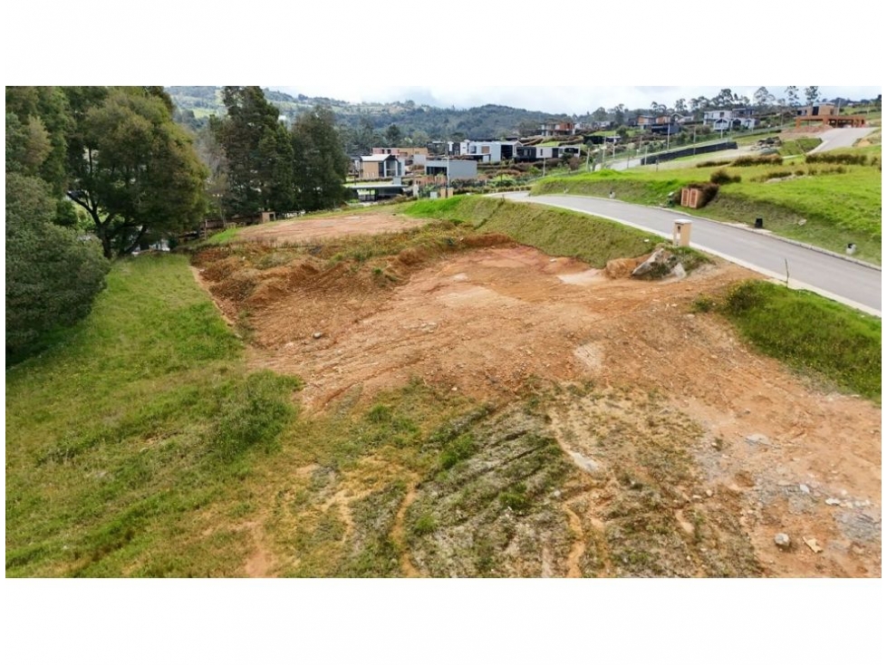 Lote en exclusivo condominio en el sector Las Palmas — foto 6