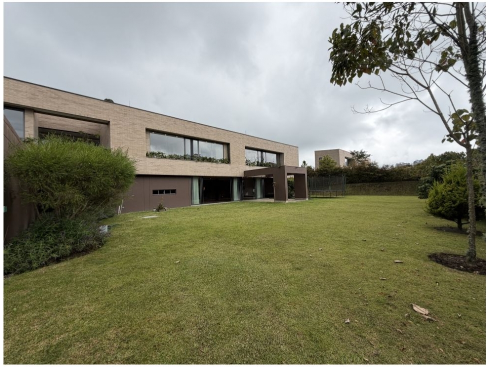 Casa de lujo en Envigado, sector Alto de Palmas - 2
