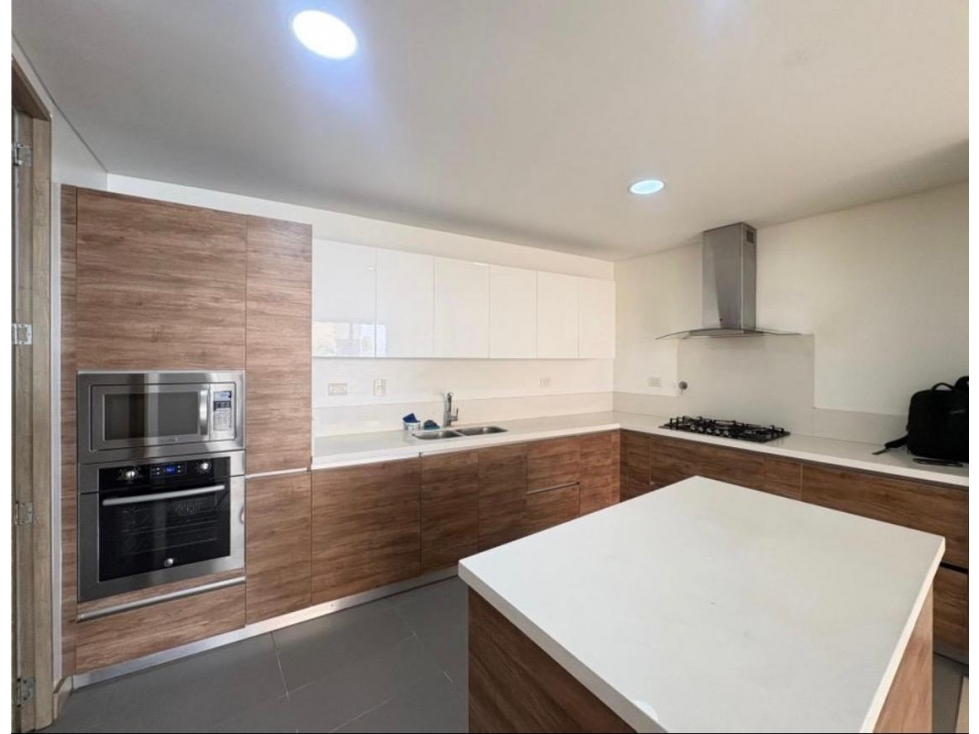 Apartamento en medellin, sector Laureles — foto 5