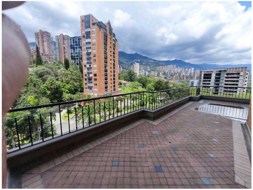 Apartamento en el Poblado, sector Country Club Palmas — foto 2
