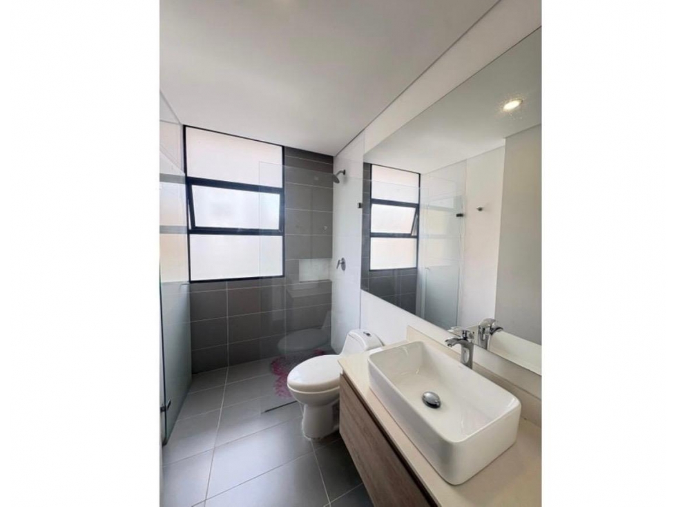 Apartamento en medellin, sector Laureles — foto 6