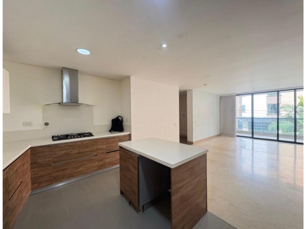 Apartamento en medellin, sector Laureles — foto 3