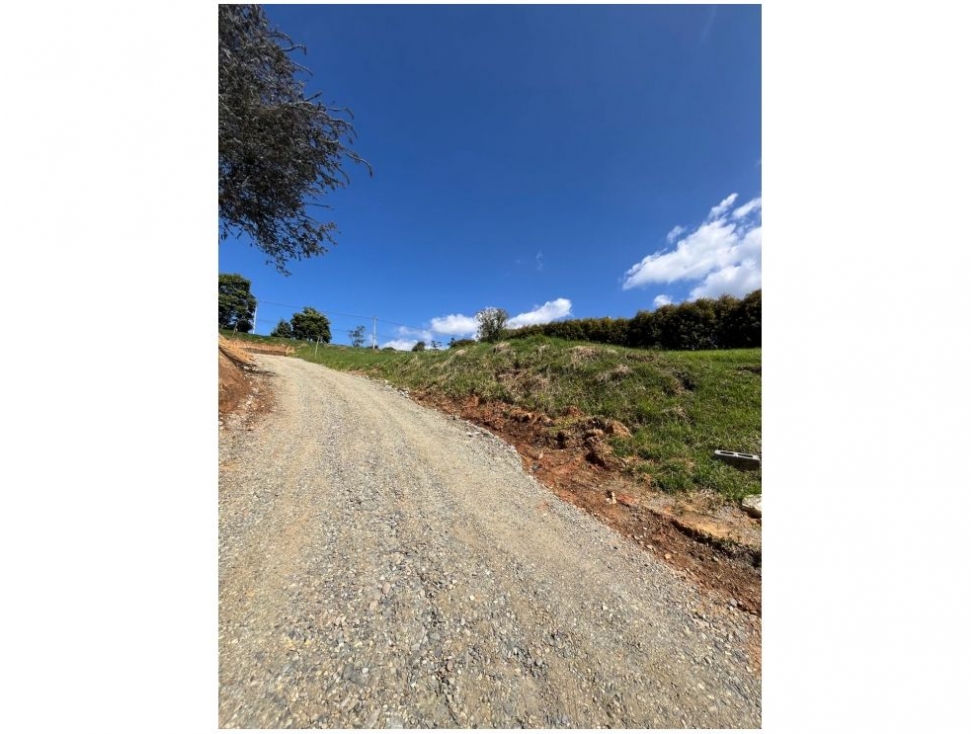 LOTE con vecinos definidos/entrada compartida o independiente — foto 3