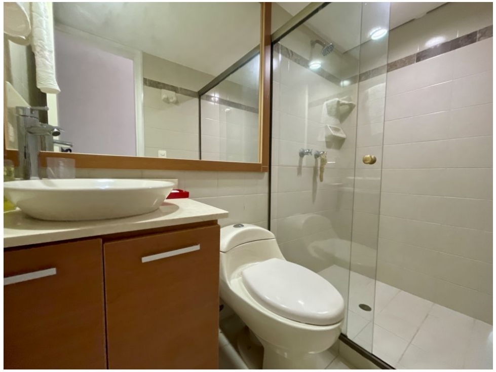 VENTA DE APARTAMENTO EN ALEJANDRIA, EL POBLADO. MEDELLIN — foto 3