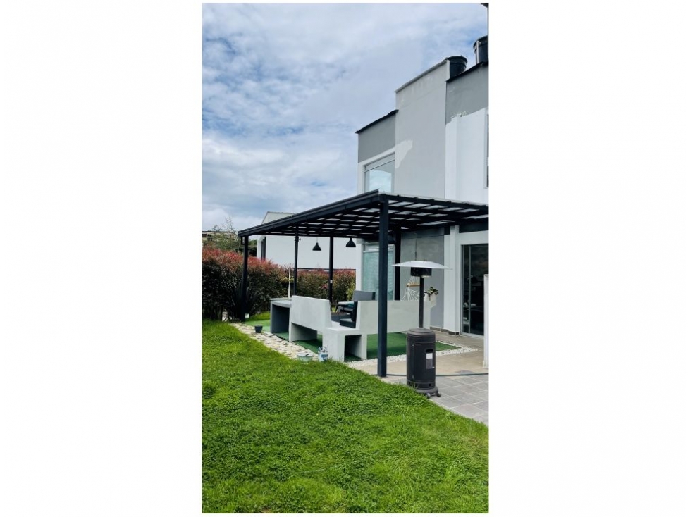 Casa Campestre en Venta, Sector Altos del Escobero, Envigado