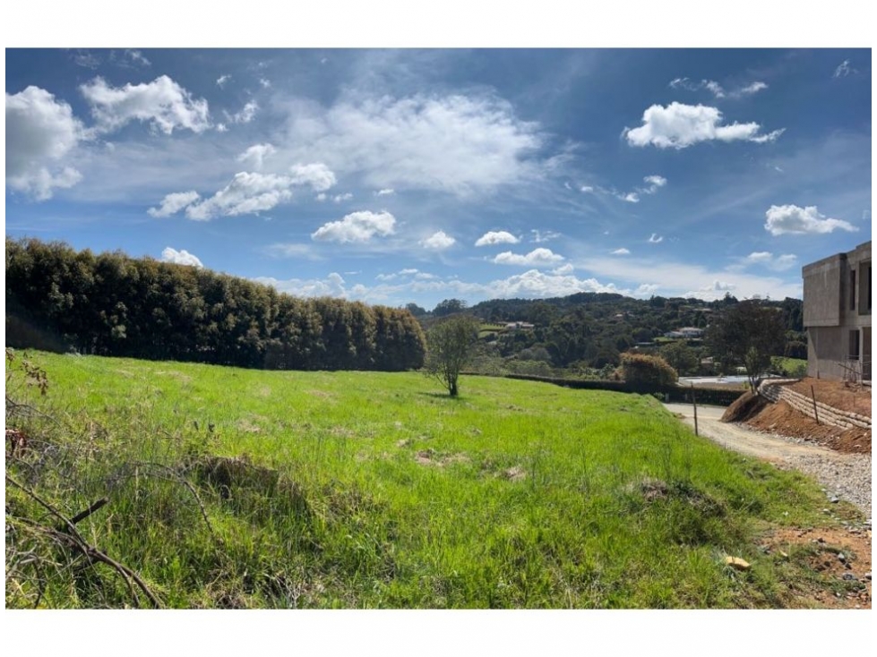 LOTE con vecinos definidos/entrada compartida o independiente — foto 4