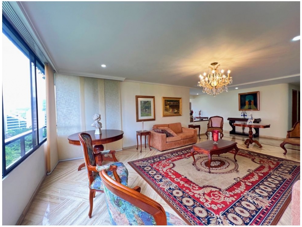 Apartamento en el Poblado, sector la Tomatera