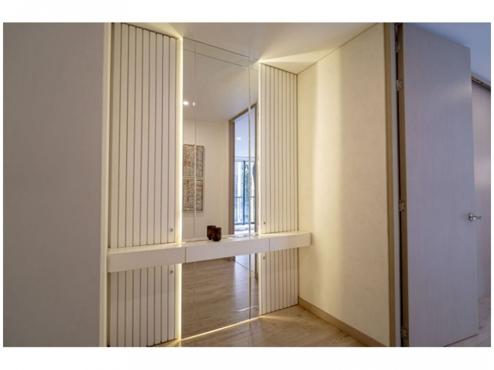 Apartamento en Medellin, sector Altos del Poblado — foto 4