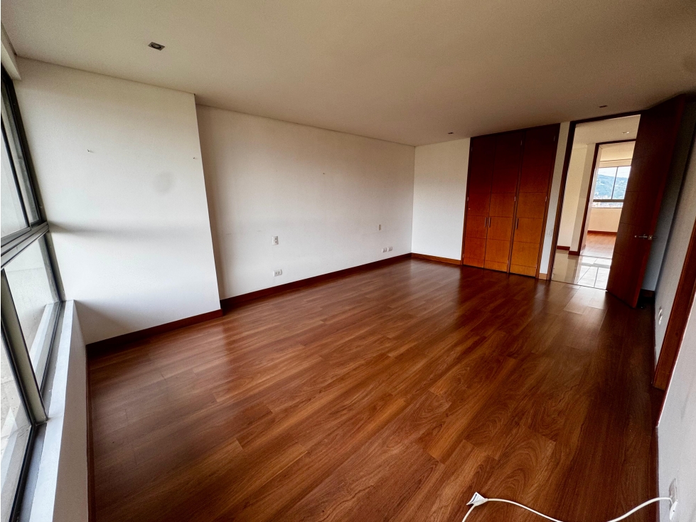 Espectacular apto en venta y arriendo Loma de los Gonzales — foto 5