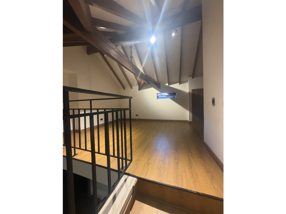 HERMOSA CASA EN ARRIENDO VACÍO O AMOBLADA EN EL ESCOBERO, ENVIGADO — foto 4